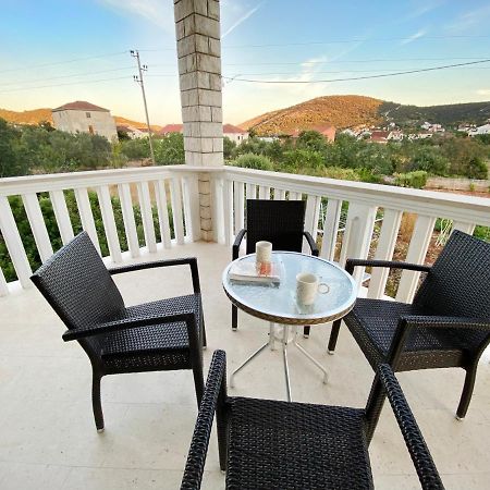 Apartment Arka Vinišće Εξωτερικό φωτογραφία