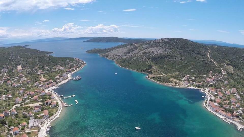 Apartment Arka Vinišće Εξωτερικό φωτογραφία